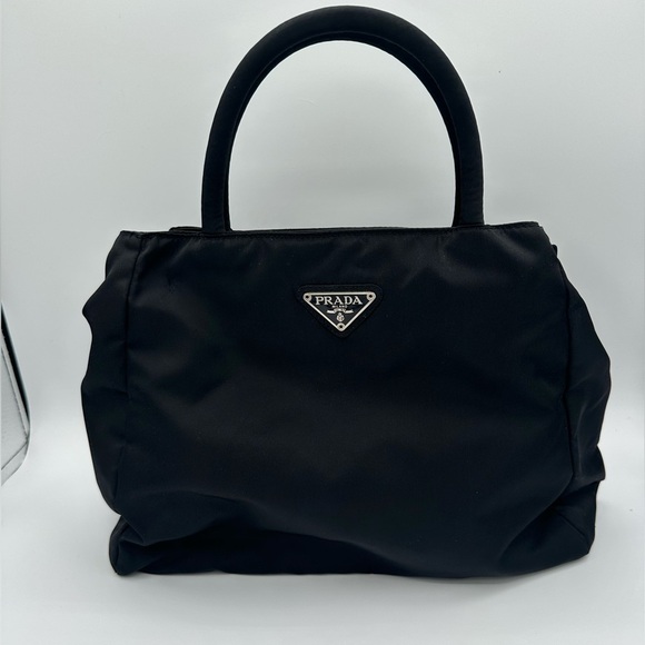 Authentic Prada Black Vintage Nylon Tote in Excellent Condition - Picture 1 of 4